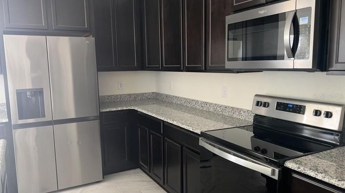 Image No.12-4 Bed House for sale