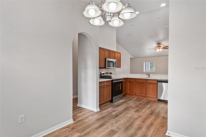 Image No.10-4 Bed House for sale