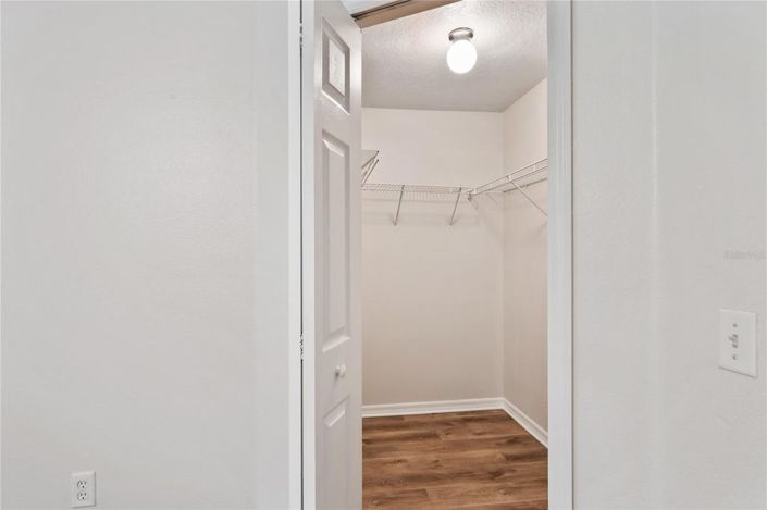 Image No.13-4 Bed House for sale