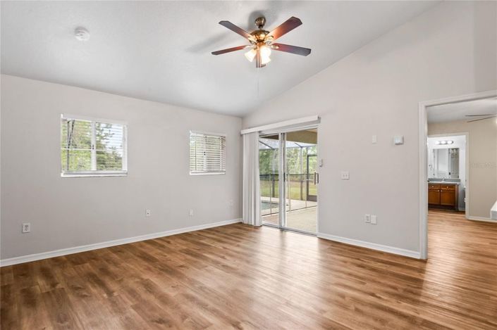 Image No.4-4 Bed House for sale