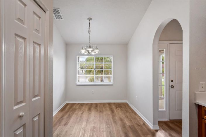 Image No.9-4 Bed House for sale