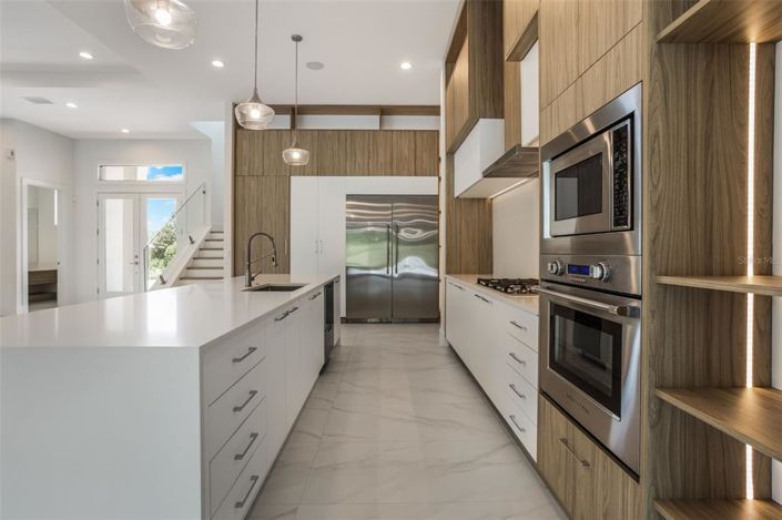 Image No.13-5 Bed House for sale