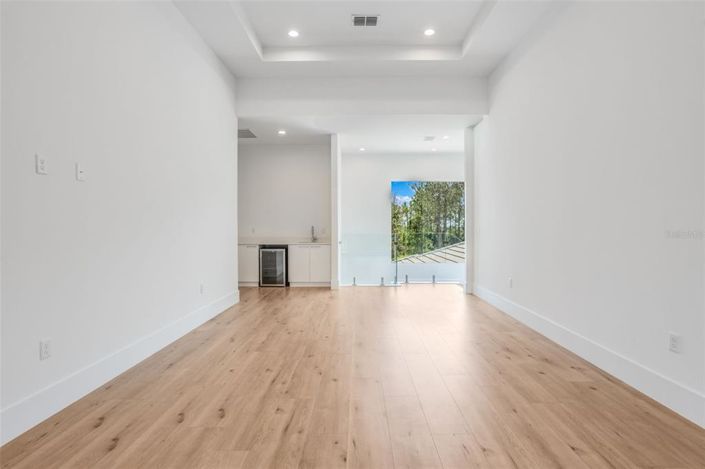 Image No.20-5 Bed House for sale