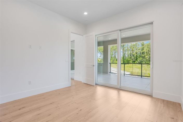 Image No.27-5 Bed House for sale