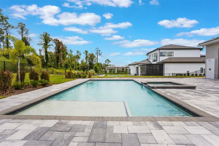 Image No.60-5 Bed House for sale