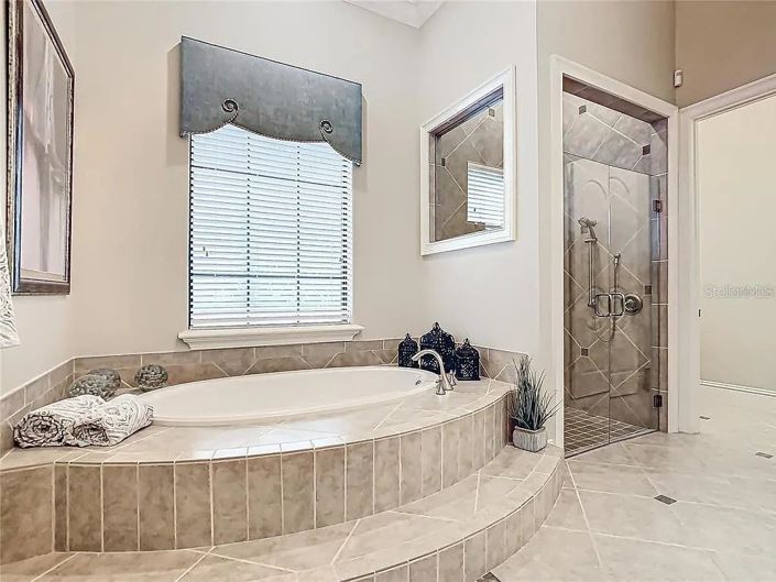 Image No.40-5 Bed House for sale