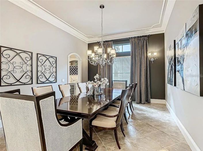 Image No.7-5 Bed Property for sale