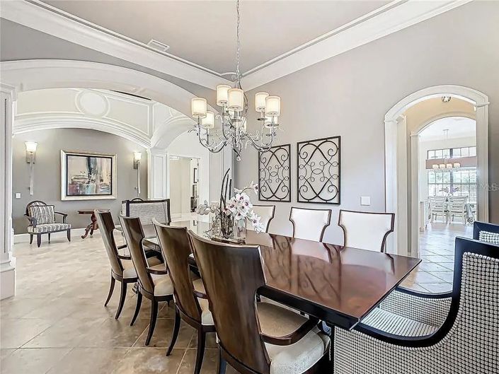 Image No.8-5 Bed Property for sale