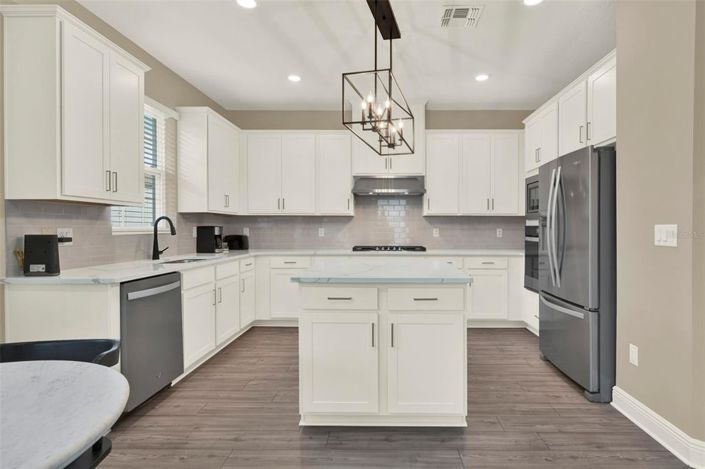 Image No.15-3 Bed House for sale