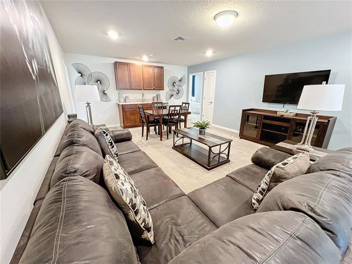 Image No.24-8 Bed House for sale