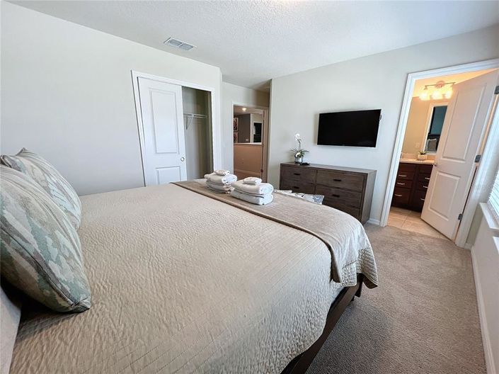 Image No.28-8 Bed House for sale