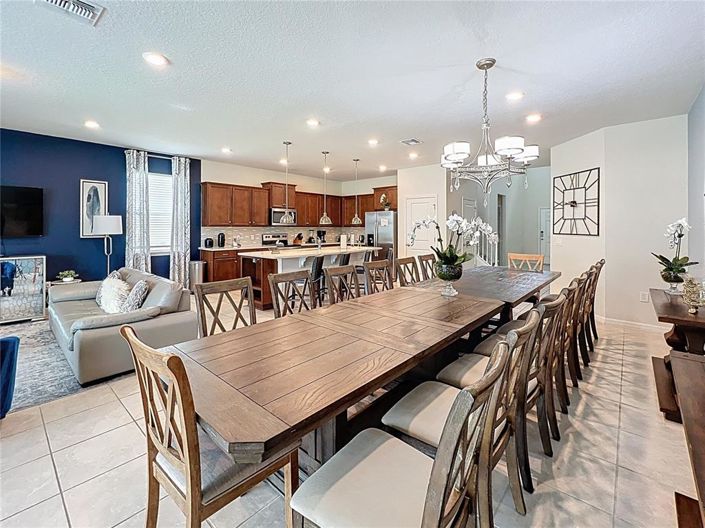 Image No.4-8 Bed House for sale