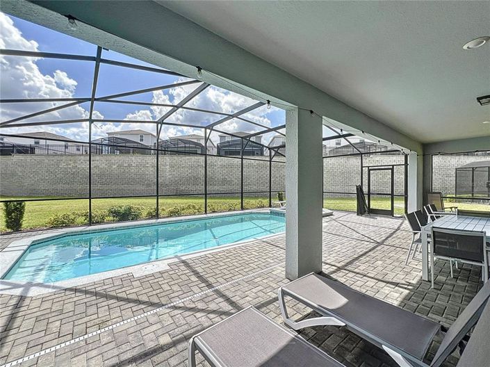 Image No.46-8 Bed House for sale