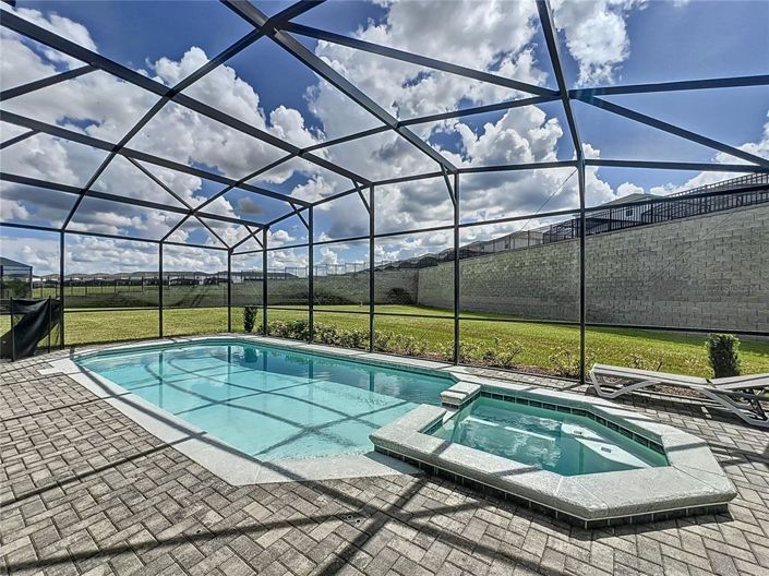 Image No.48-8 Bed House for sale