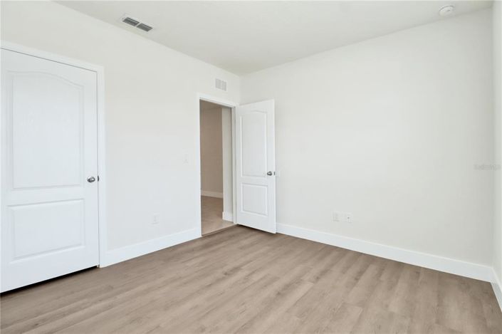 Image No.8-3 Bed Property for sale