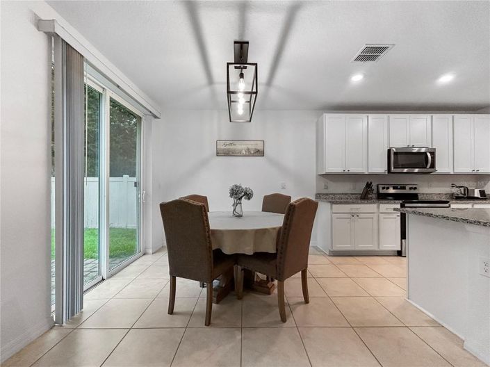 Image No.17-4 Bed House for sale