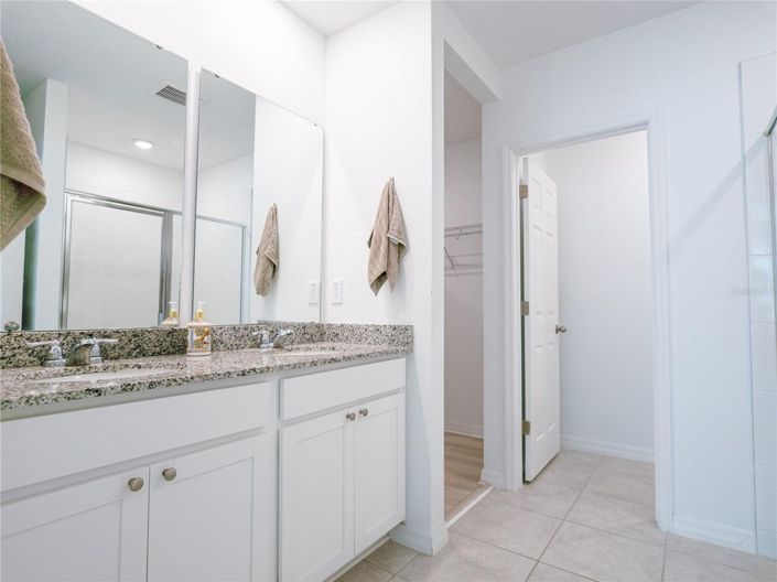 Image No.18-4 Bed House for sale