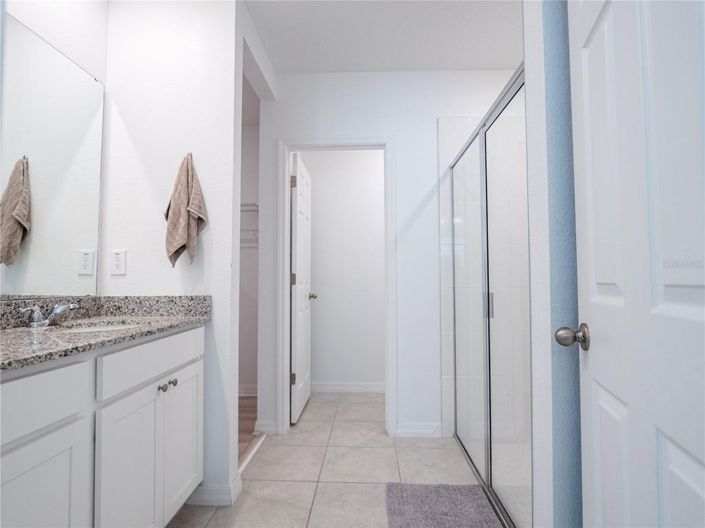 Image No.25-4 Bed House for sale