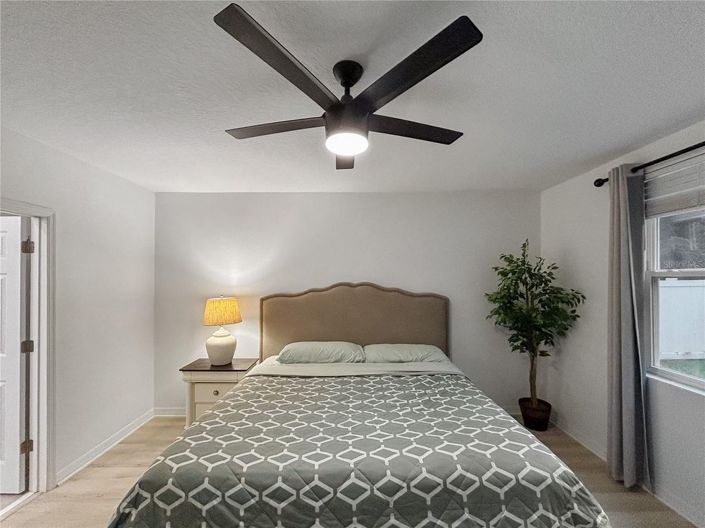 Image No.35-4 Bed House for sale