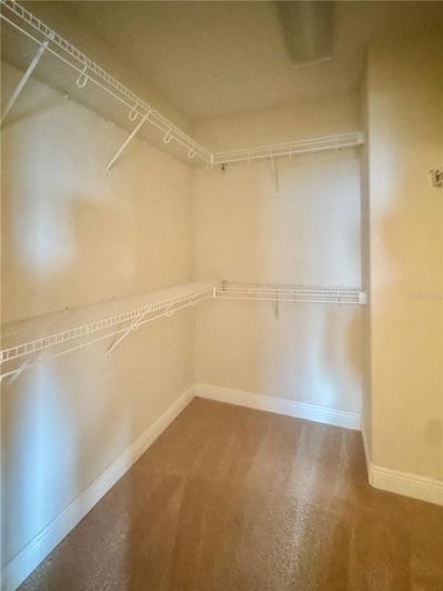 Image No.20-4 Bed Townhouse for sale