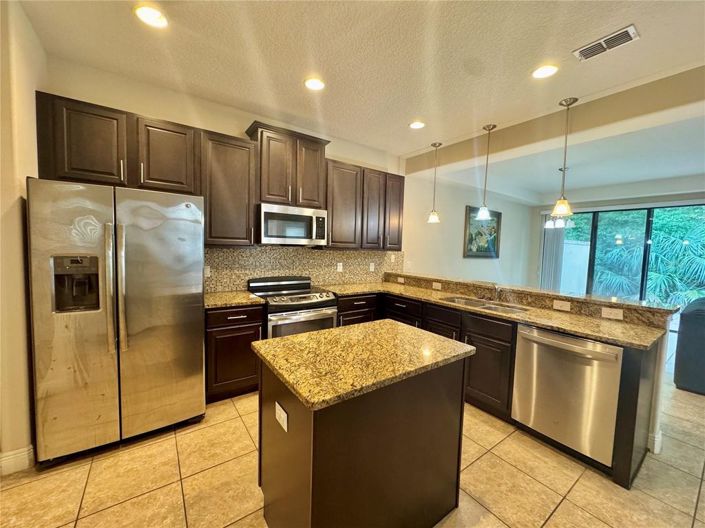 Image No.6-4 Bed Townhouse for sale