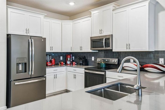 Image No.19-9 Bed House for sale