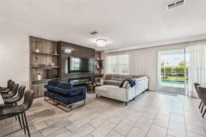 Image No.20-9 Bed House for sale