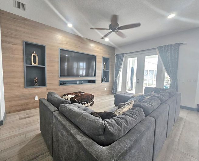 Image No.19-5 Bed House for sale