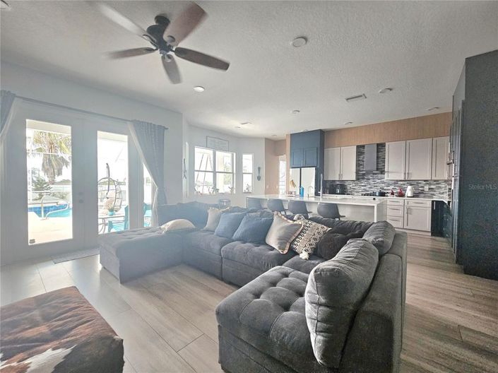 Image No.20-5 Bed House for sale