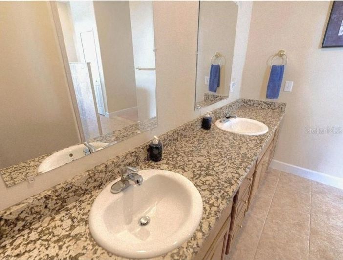 Image No.29-5 Bed House for sale