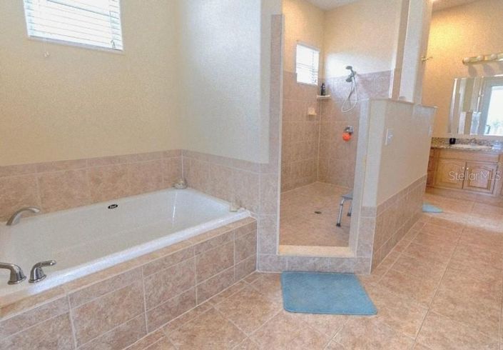 Image No.30-5 Bed House for sale