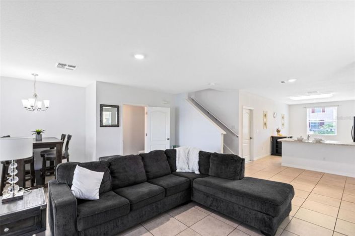 Image No.8-3 Bed Townhouse for sale