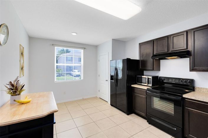 Image No.10-3 Bed Townhouse for sale