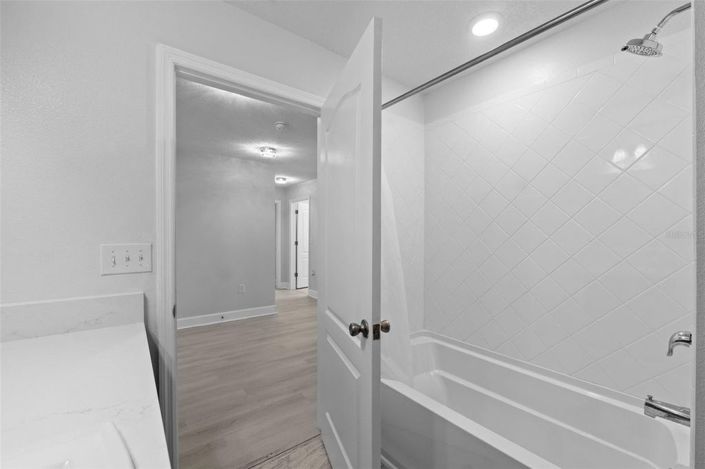 Image No.14-4 Bed House for sale