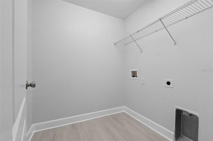 Image No.19-4 Bed House for sale