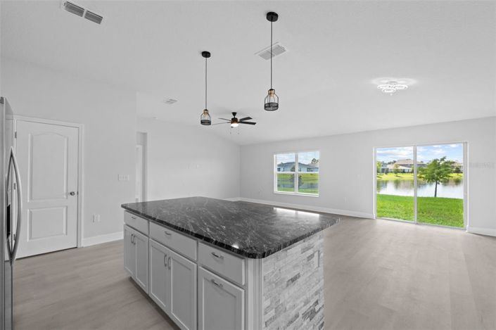 Image No.32-Propriété de 4 chambres à vendre à Davenport