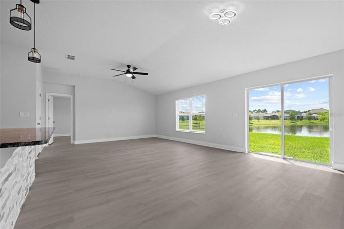 Image No.35-4 Bed House for sale