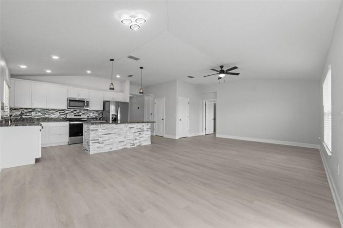 Image No.36-4 Bed House for sale