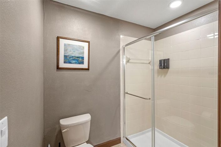 Image No.20-9 Bed House for sale