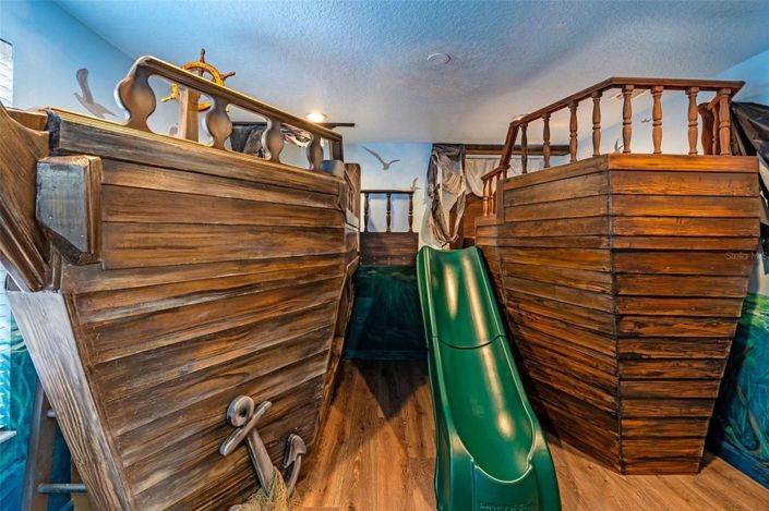 Image No.25-9 Bed House for sale