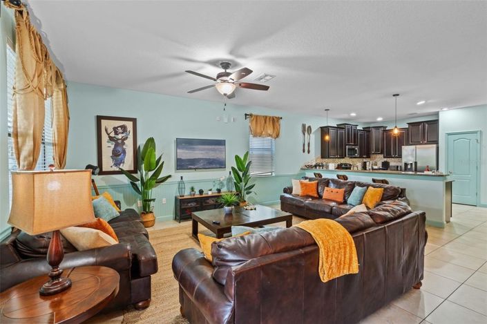 Image No.5-9 Bed House for sale