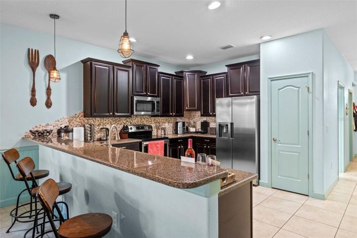 Image No.6-9 Bed House for sale