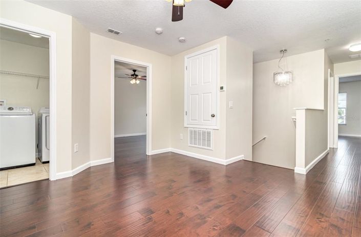 Image No.12-3 Bed Townhouse for sale