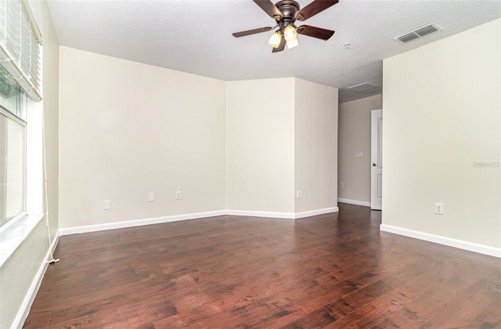 Image No.14-3 Bed Townhouse for sale