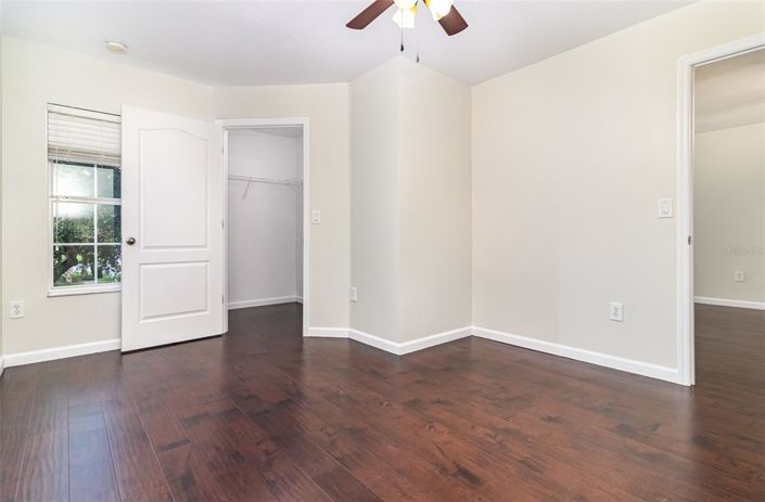 Image No.17-3 Bed Townhouse for sale