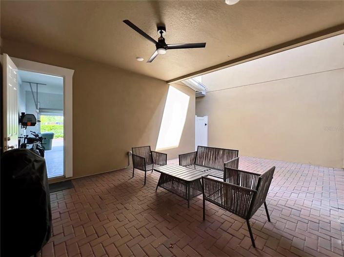 Image No.27-3 Bed Townhouse for sale