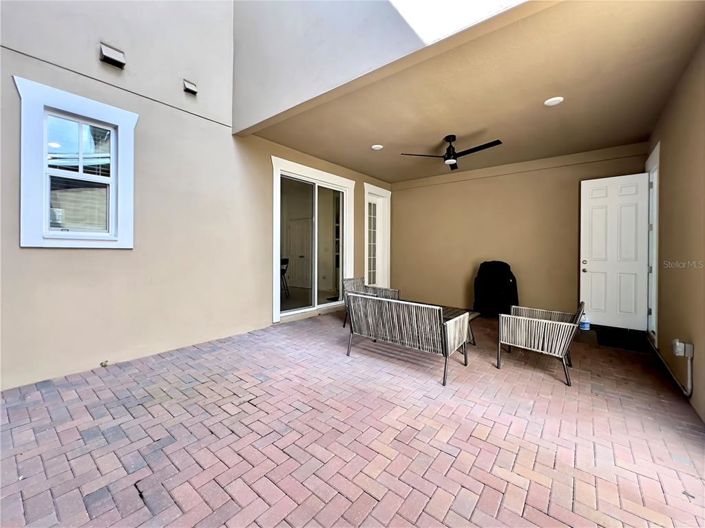 Image No.29-3 Bed Townhouse for sale