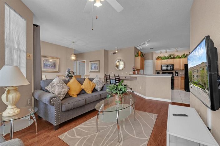 Image No.10-3 Bed Townhouse for sale