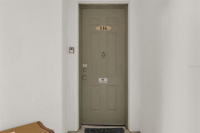 Image No.20-3 Bed Townhouse for sale