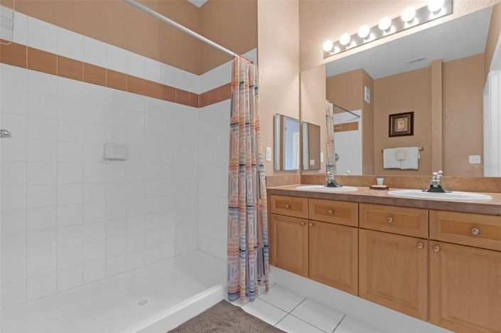 Image No.5-3 Bed Townhouse for sale